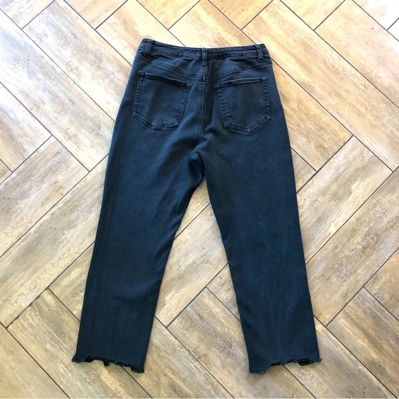 ✨FLASH SALE✨ Forever 21 Black Straight Leg Jeans Size 31 - Picture 3 of 3
